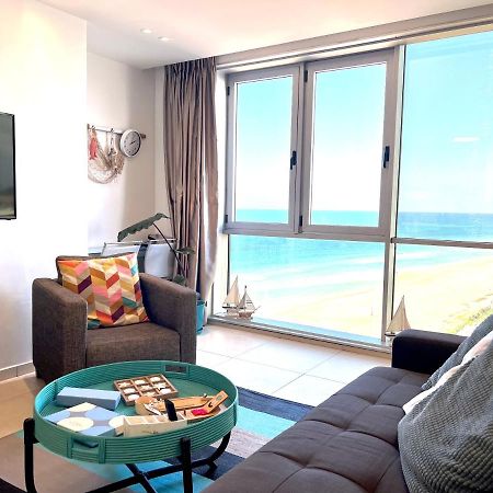 Beach Apartment- Breathtaking Views With Bomb Shelter Herzliya Экстерьер фото