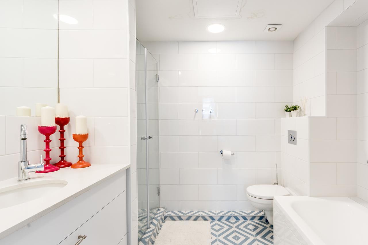 Beach Apartment- Breathtaking Views With Bomb Shelter Herzliya Экстерьер фото