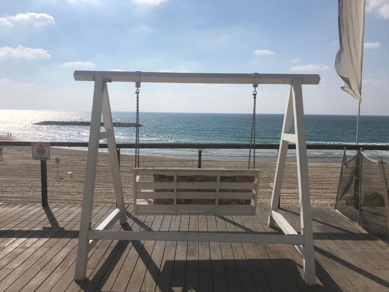 Beach Apartment- Breathtaking Views With Bomb Shelter Herzliya Экстерьер фото